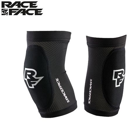 BA405004 - Захист ліктя CHARGE ARM BLACK L